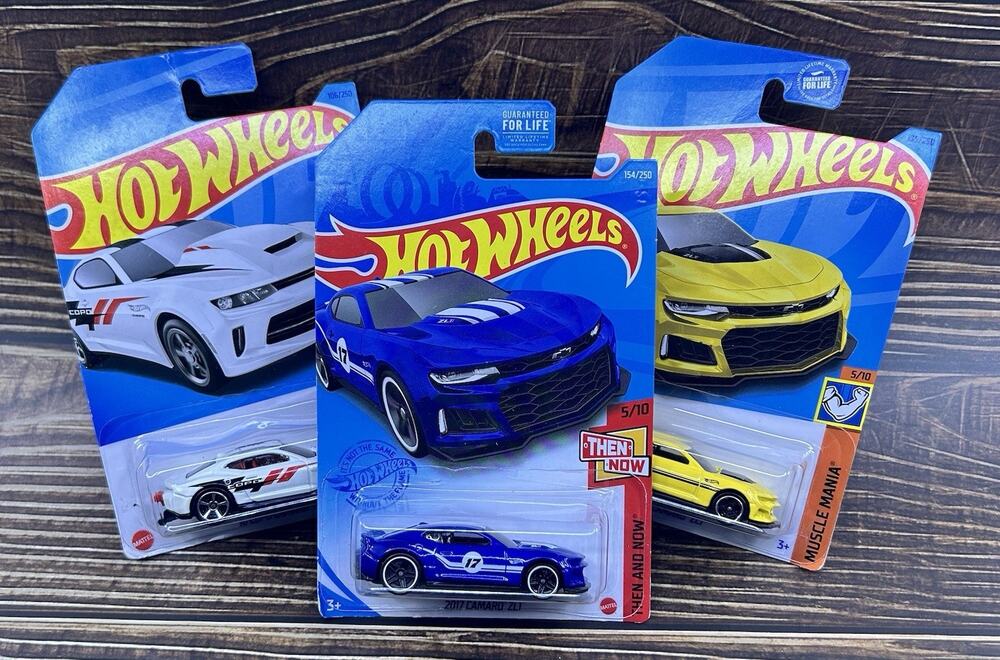 Hot Wheels CAMARO LOT of 3 / 2017 Camaro ZL1 Blue and Yellow / '18 Copo SS 1:64